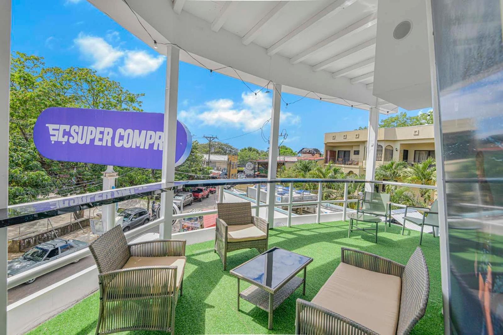Surfo House Hotel & Hostel Tamarindo Exterior photo