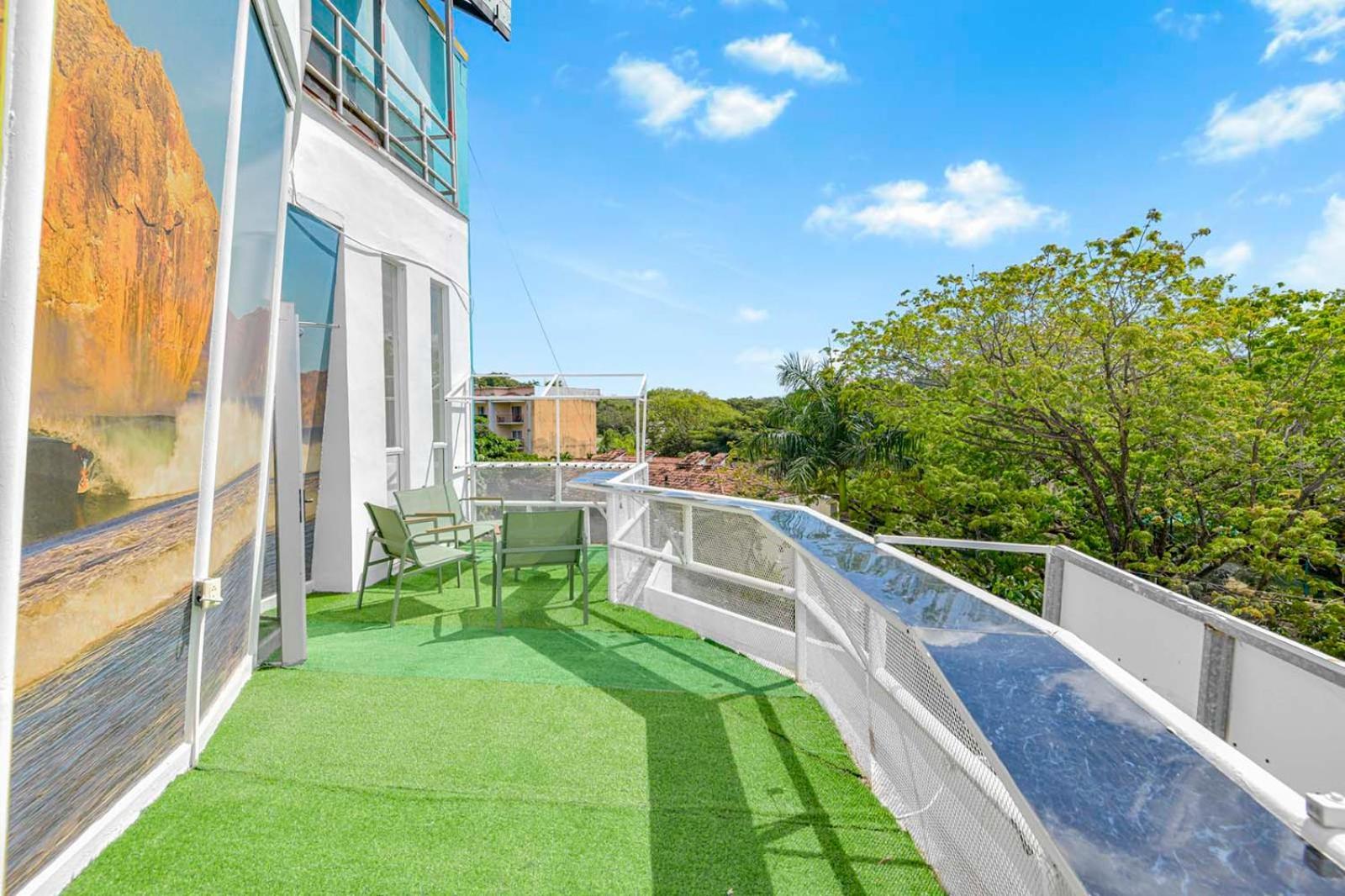 Surfo House Hotel & Hostel Tamarindo Exterior photo